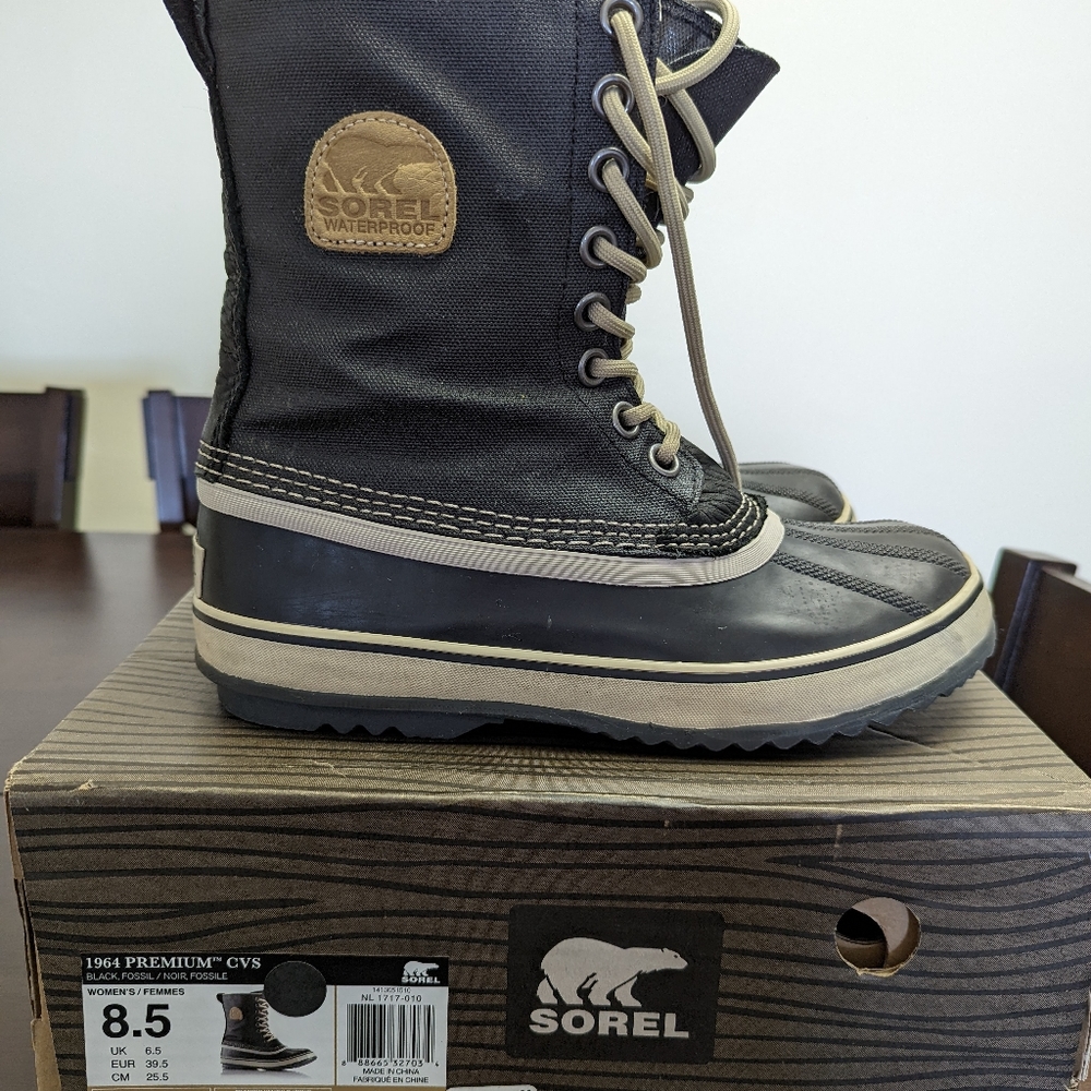SOREL CVS 1964 - Womens size 8.5, black